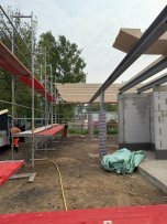 Zimmererarbeiten im Eingangsbereich Zimmererarbeiten im Eingangsbereich