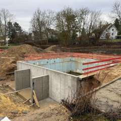 Springerbecken Wand neu