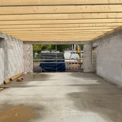 Dachbalken Mehrzweckraum