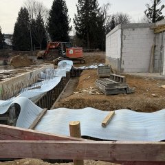 Fundamentarbeiten am Durchgang zur Liegewiese