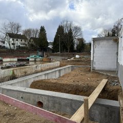 Fundamente am Durchgang ausgeschalt