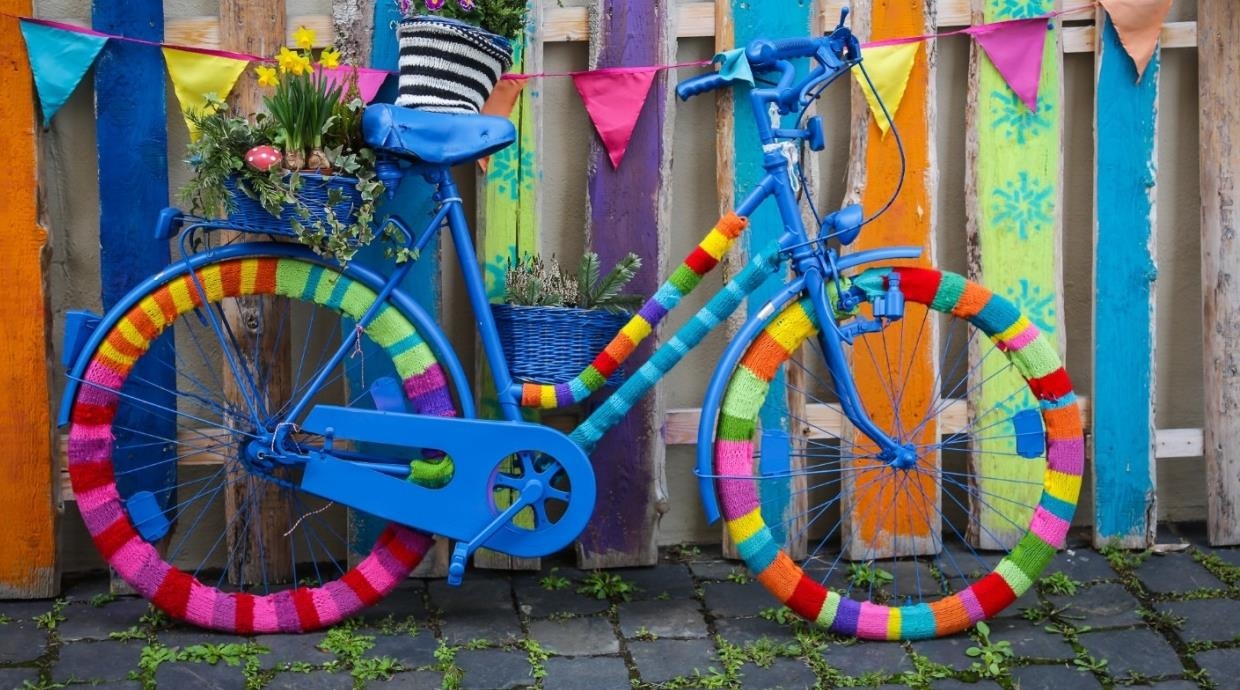 Altes buntes Fahrrad