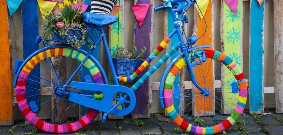Altes buntes Fahrrad