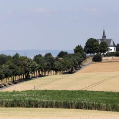 die Kreuzkapelle aus der Ferne